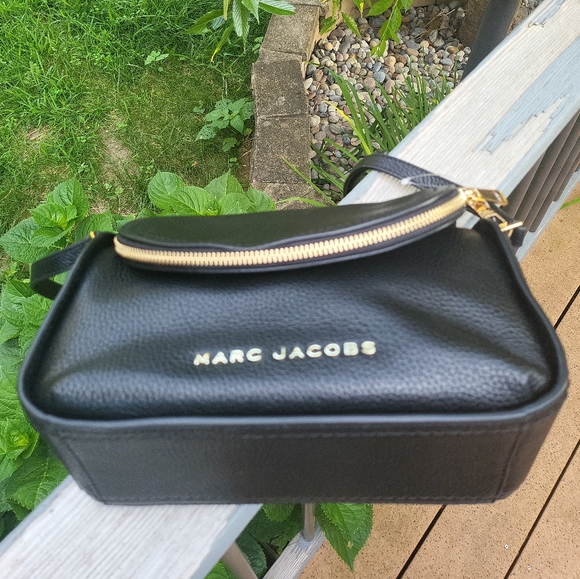 🆕️🍀MARC JACOBS🍀 The Groove Leather Mini Messenger Bag - Picture 9 of 16